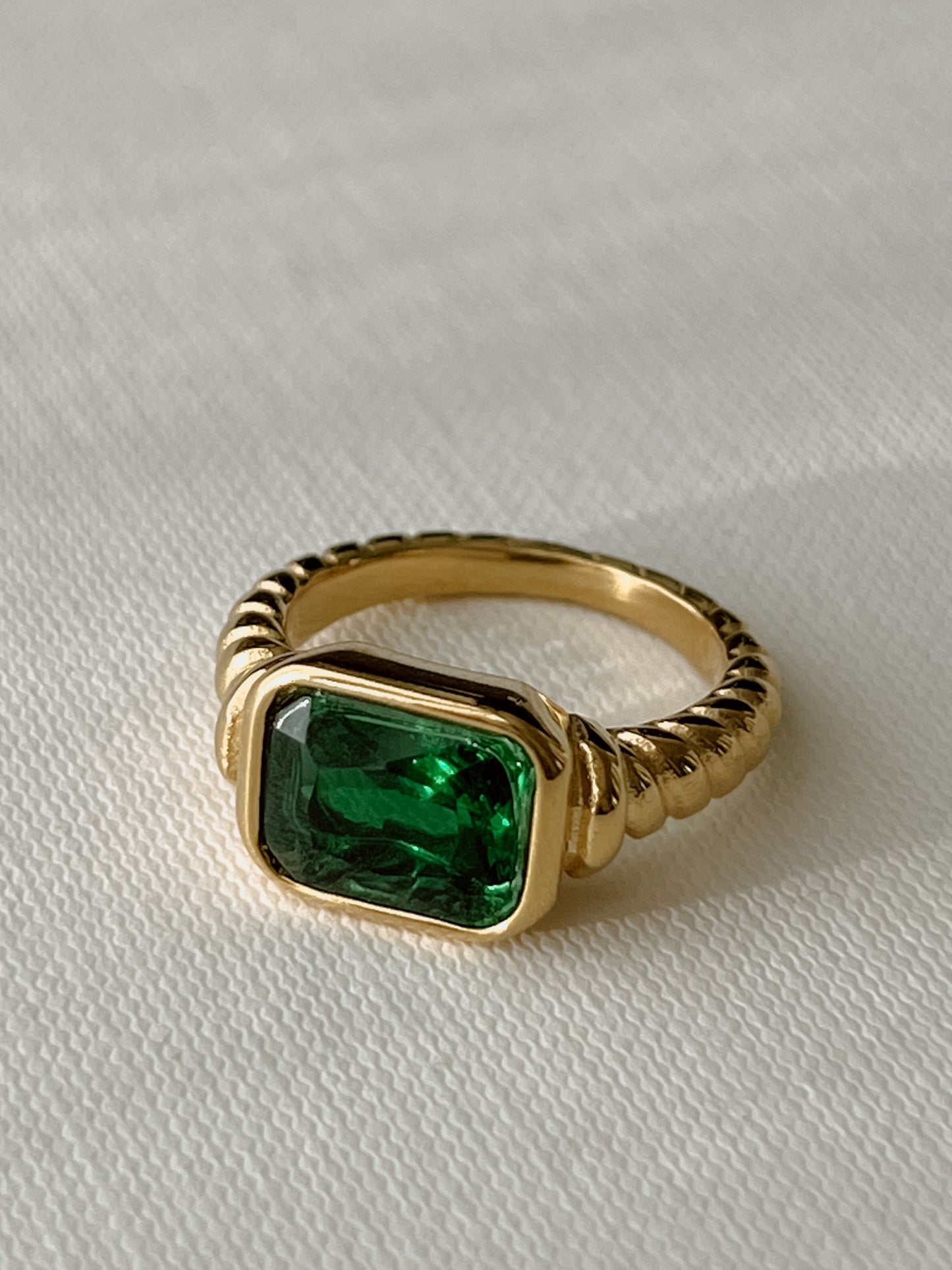Lyra Ring - Green