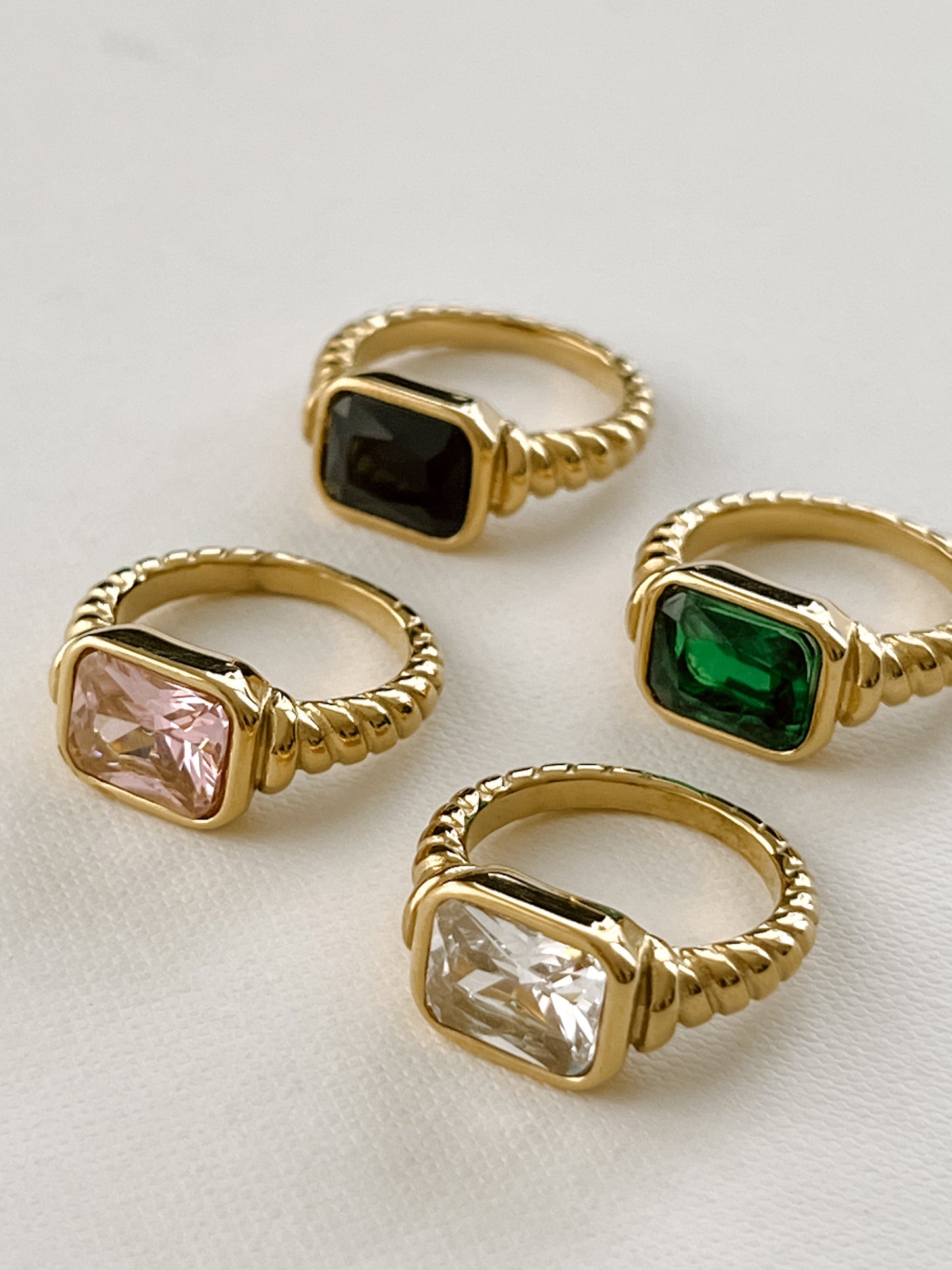 Lyra Ring - Pink