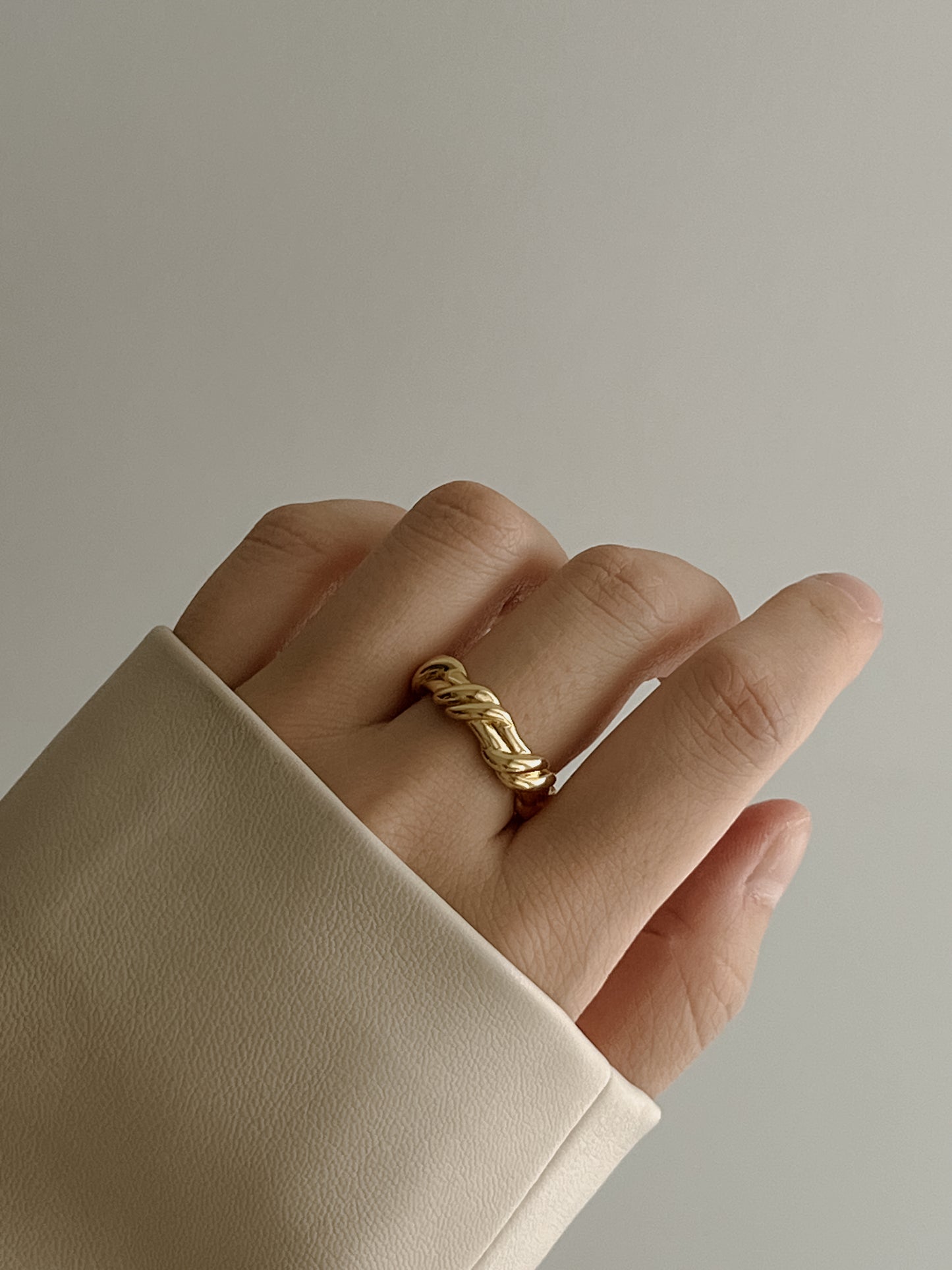 Yves Ring