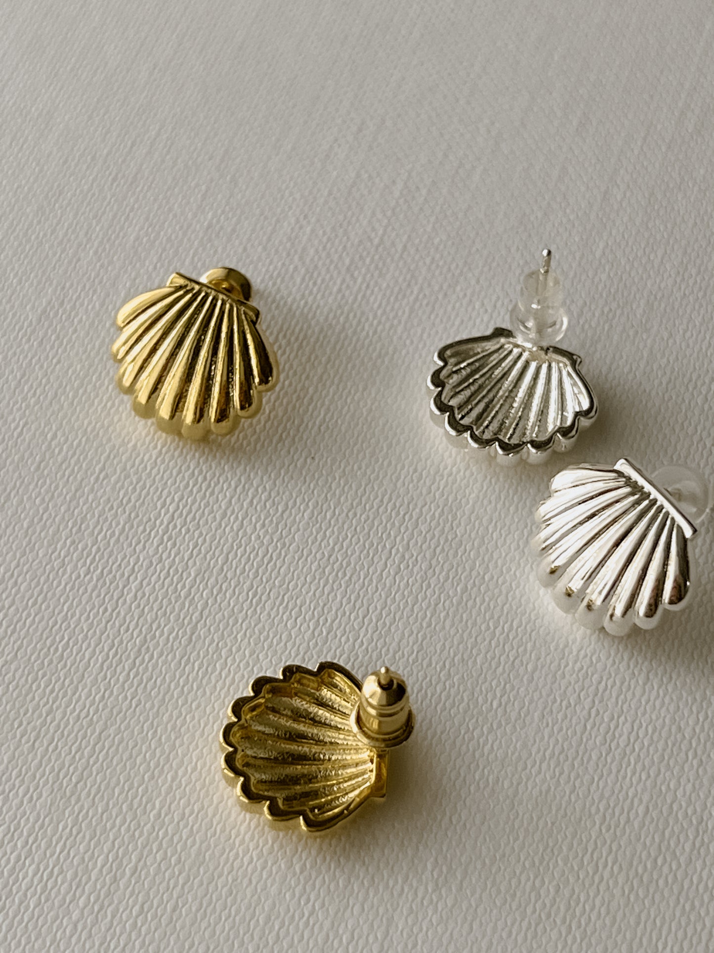 Shelly Earrings - Gold