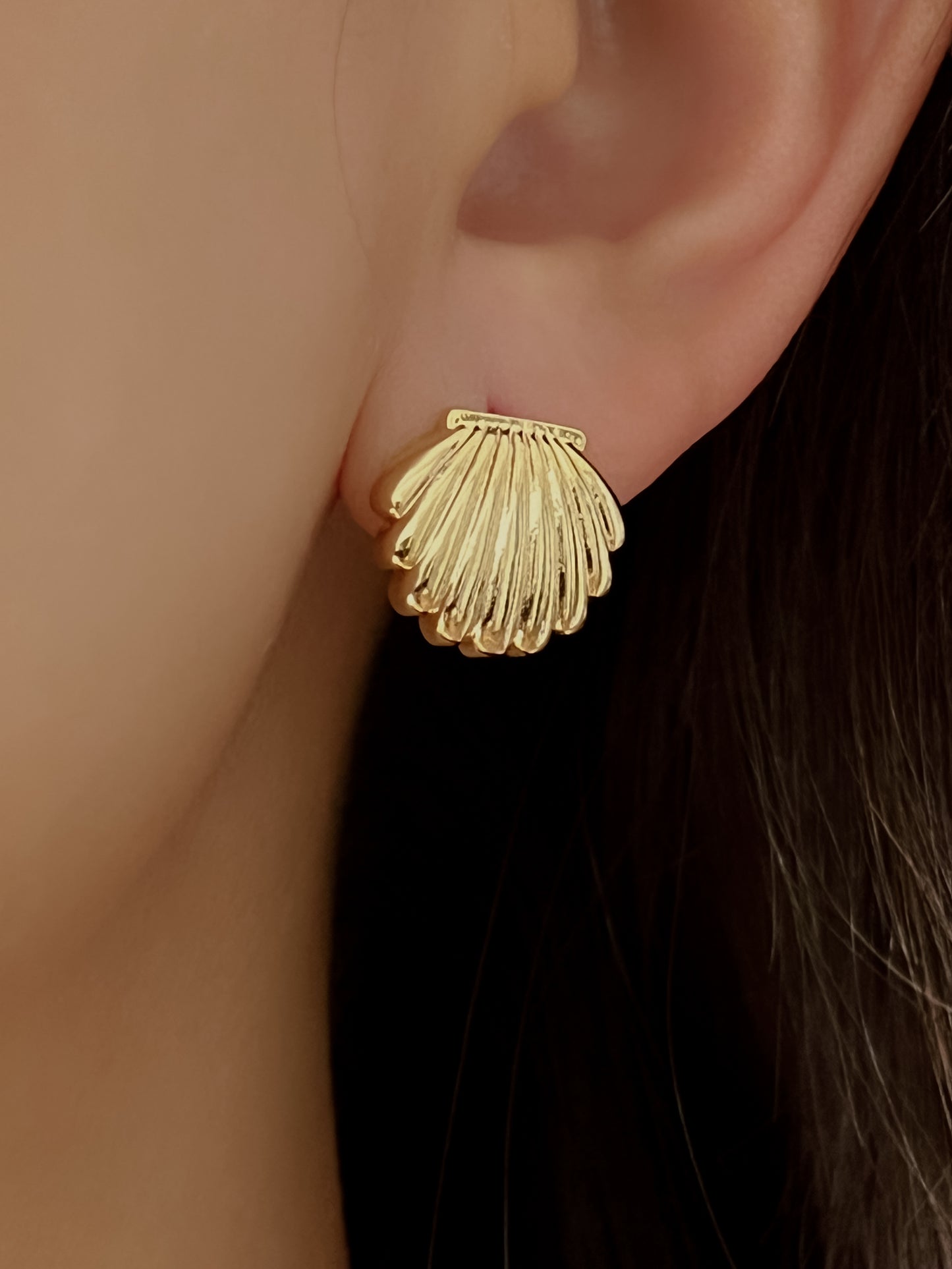 Shelly Earrings - Gold