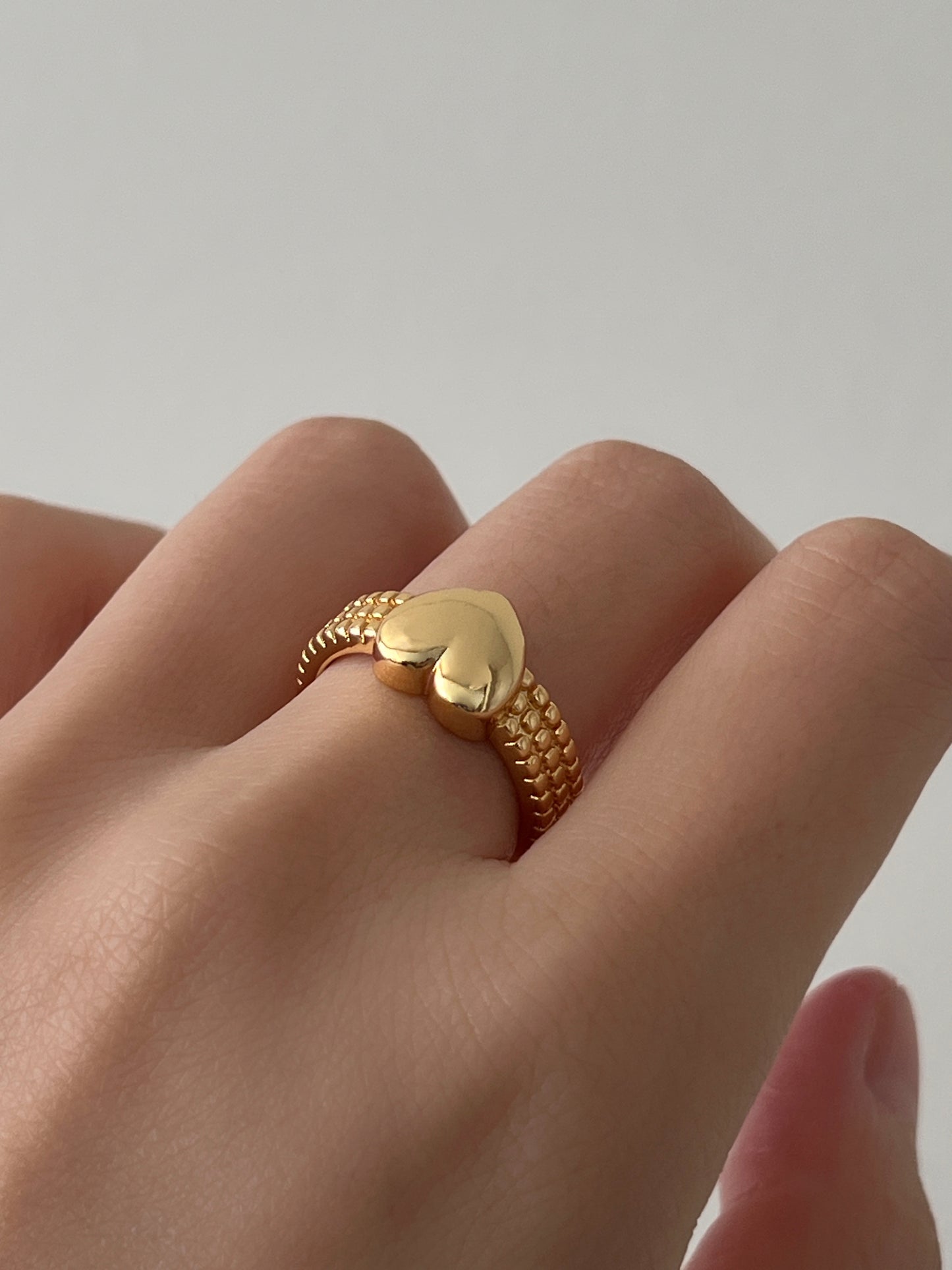 Vivian Ring