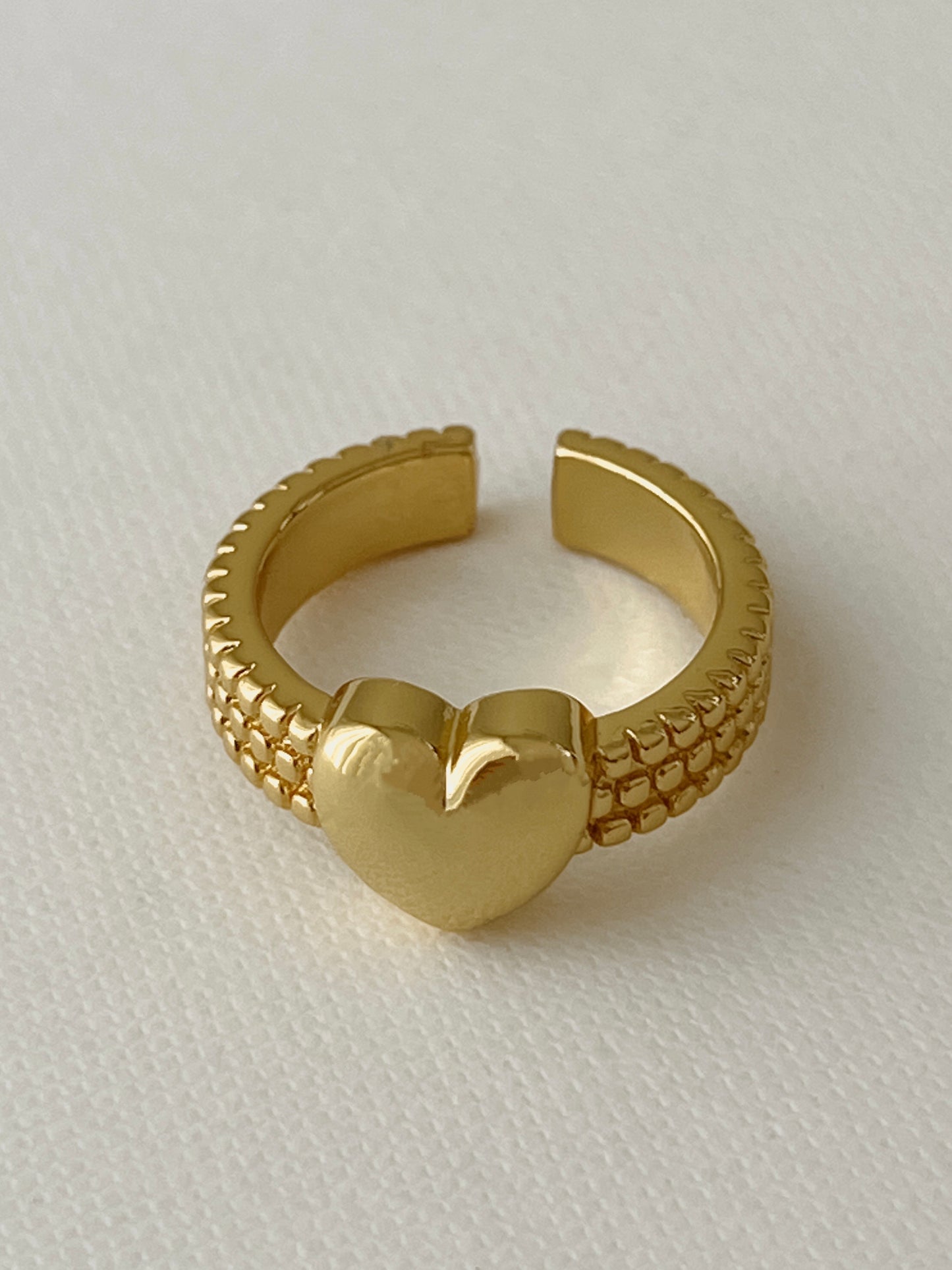 Vivian Ring