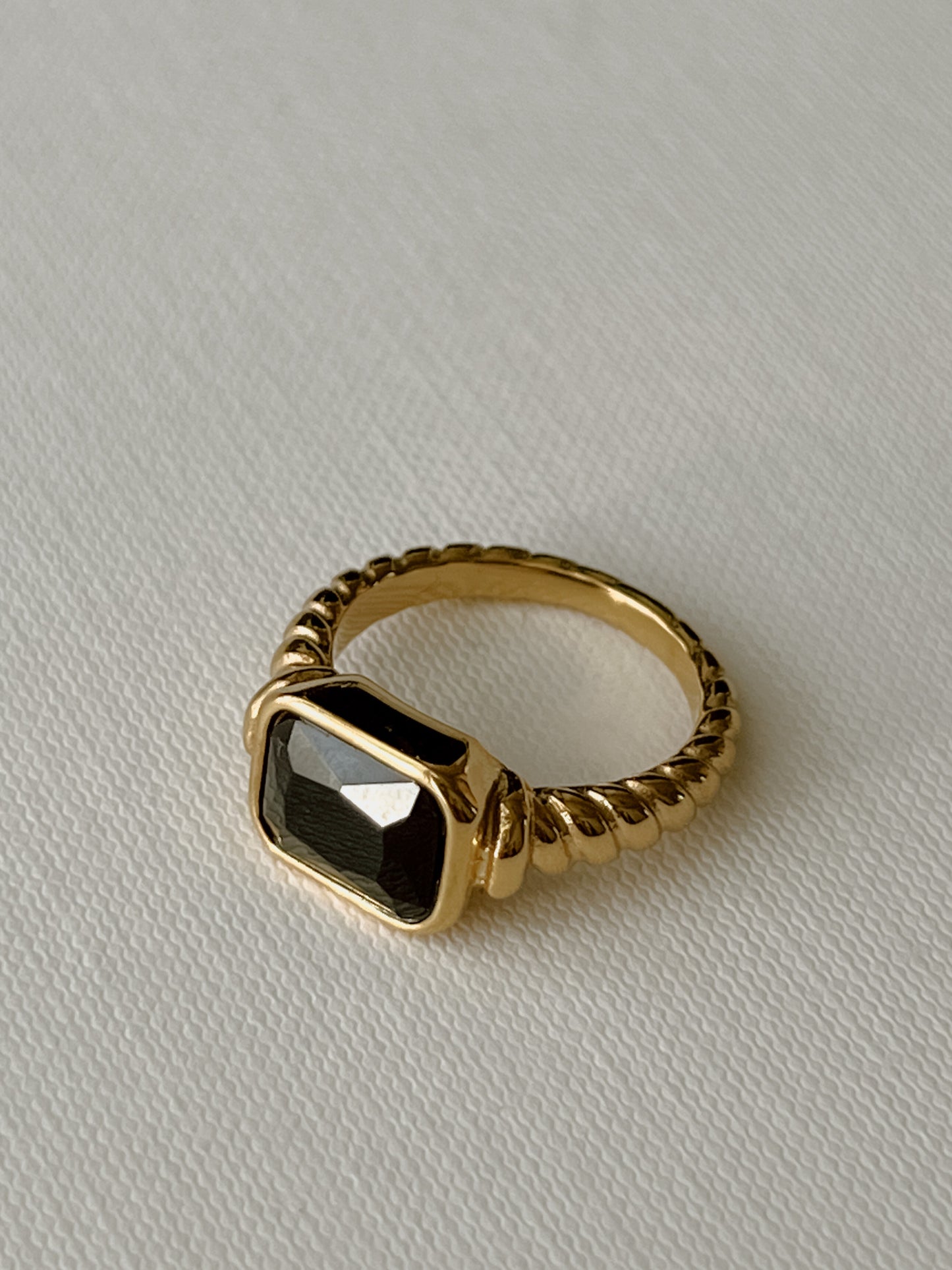 Lyra Ring - Black